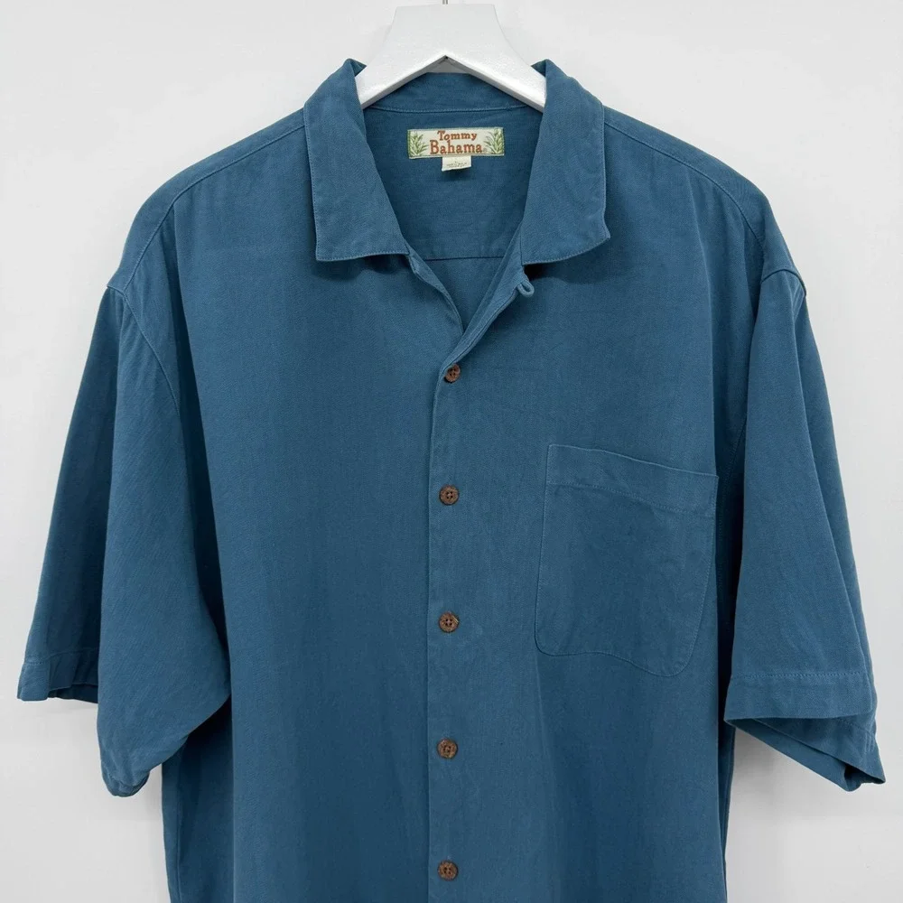Tommy Bahama Men's Short Sleeve Button-Down Shirt in Teal Blue